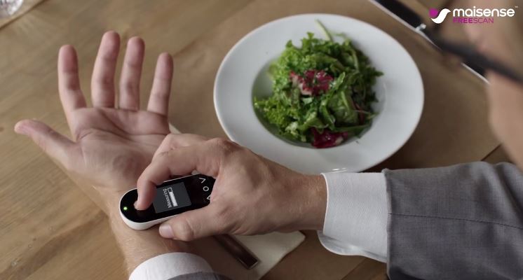 Blood pressure measured directly from the wrist pulse