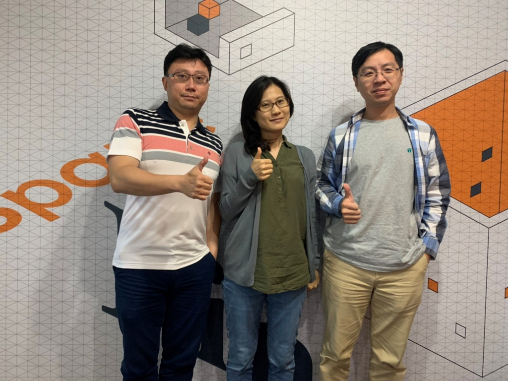 From left to right: Co-founder Zheng Zongyi, General Manager Liao Yanchin, and Chip Design Director Liu Wenkai