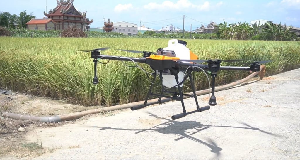 VCSEL技術應用層面廣，也可應用於無人機。(圖為佐翼科技農用無人機)